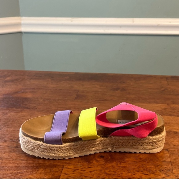 Steve Madden wedge elastic multicolor strap sandals size 2 - Picture 2 of 10